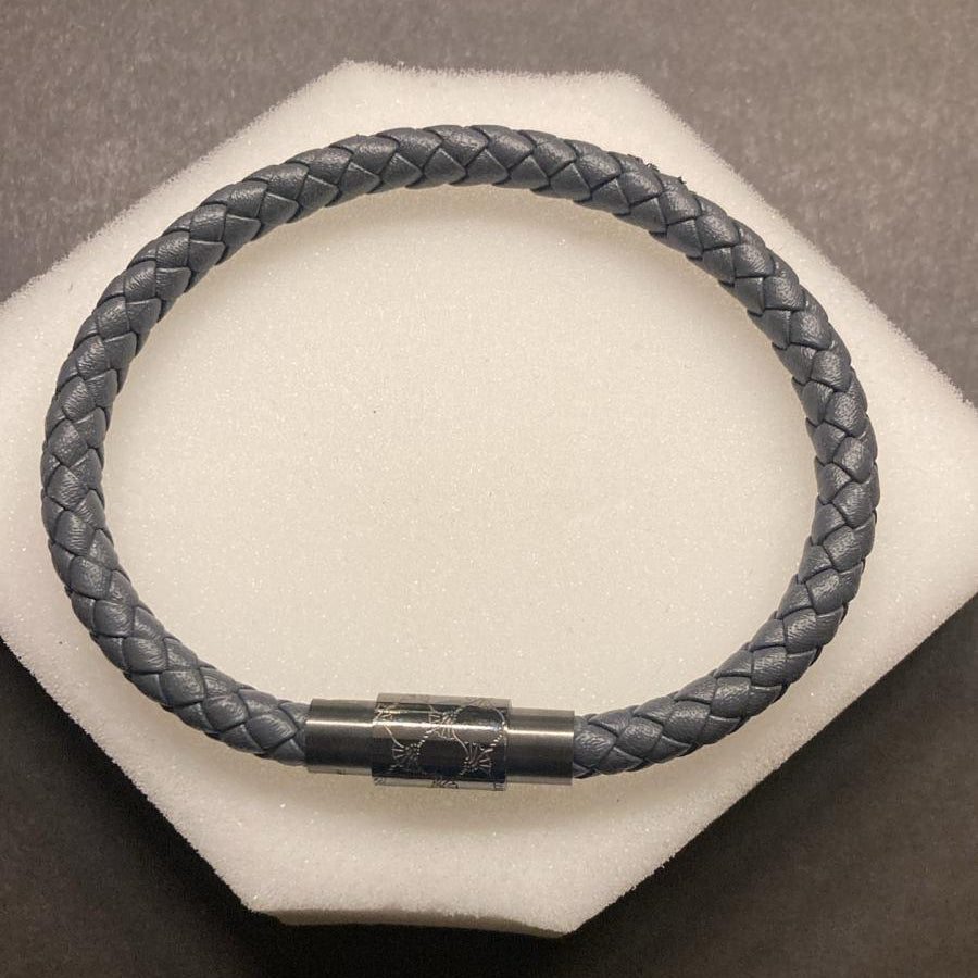 JOOP! Herren-Lederarmband graublau – Magnetverschluss