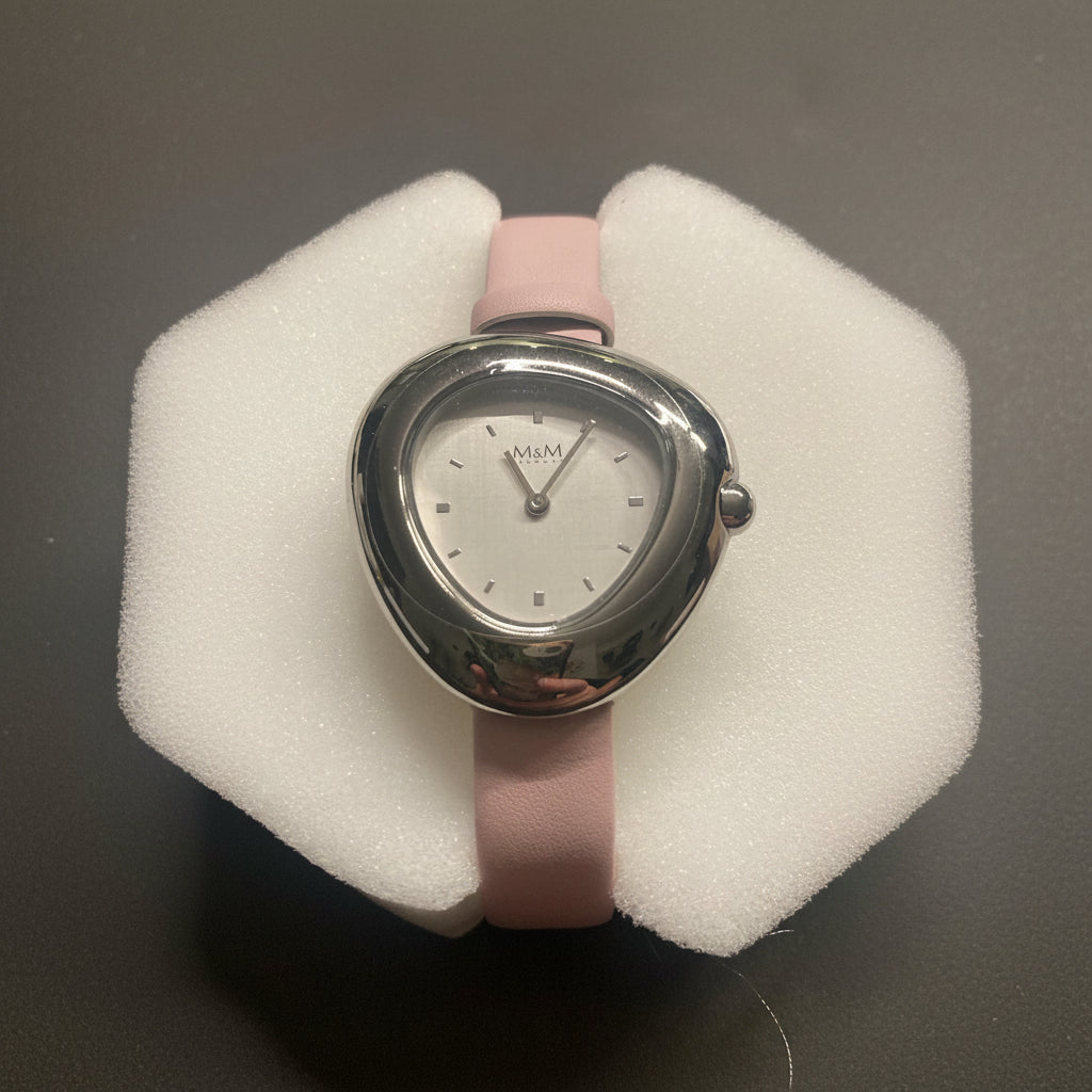 M&M Germany Damenuhr silber – ovales Gehäuse, rosa Lederband