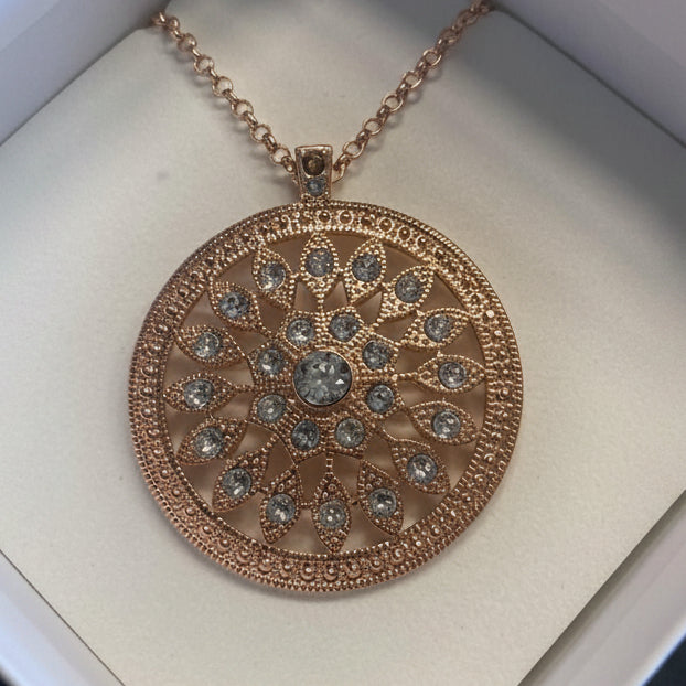 Halskette rosegold mit grossem rundem Anhaenger